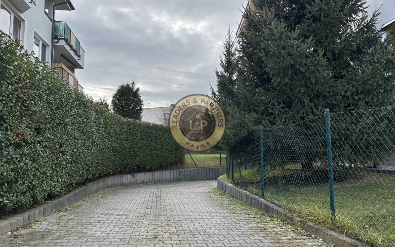 Parkovacie miesto v garáži na predaj