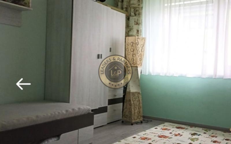 Pekný 3 izbový byt na predaj, Bernolákovo-Dubová ul., balkón, vlastné parkovanie