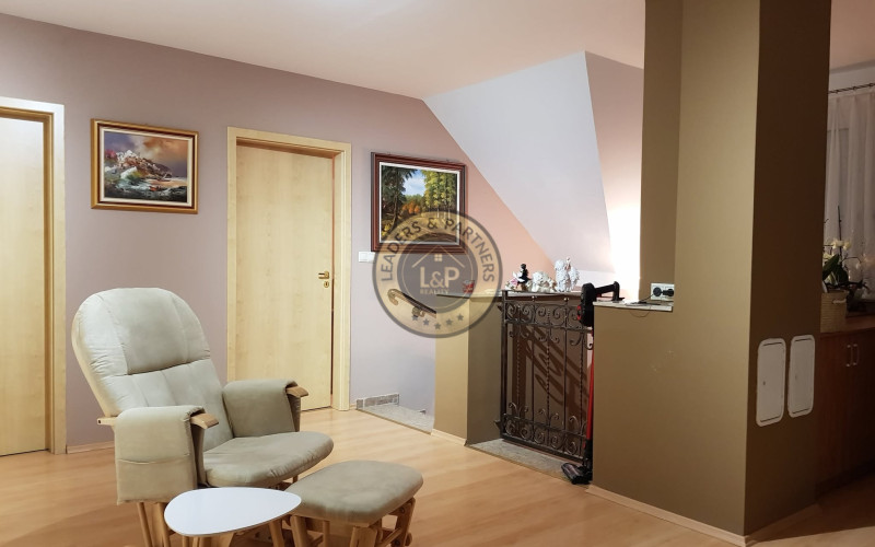 PREDAJ rodinný dom s kvetinárstvom Rajka