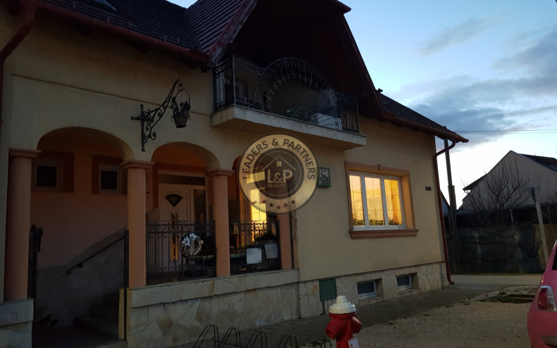 PREDAJ rodinný dom s kvetinárstvom Rajka