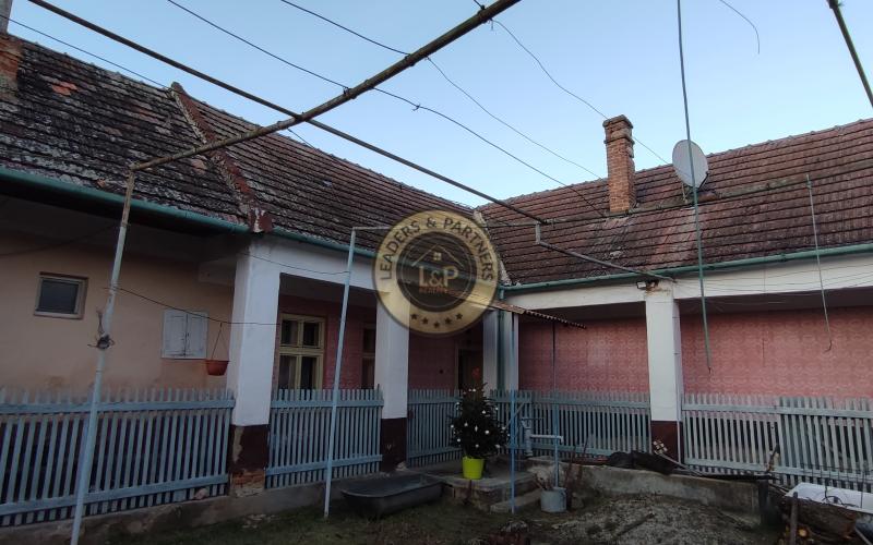 Na predaj starší rodinný dom v obci Tepličky  okr. Hlohovec
