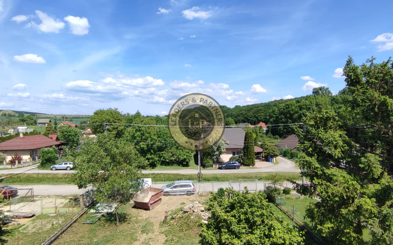 Na predaj starší rodinný dom v obci Tepličky  okr. Hlohovec