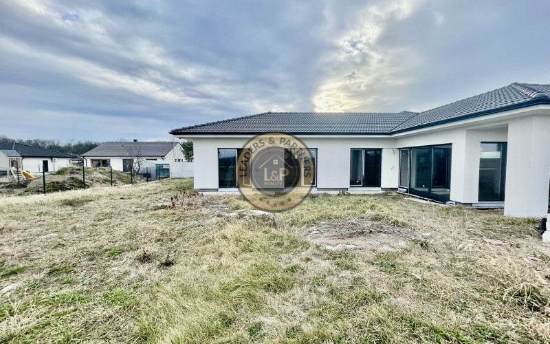 Na predaj rozostavaná novostavba priestranného 4-izbového rodinného domu-bungalov