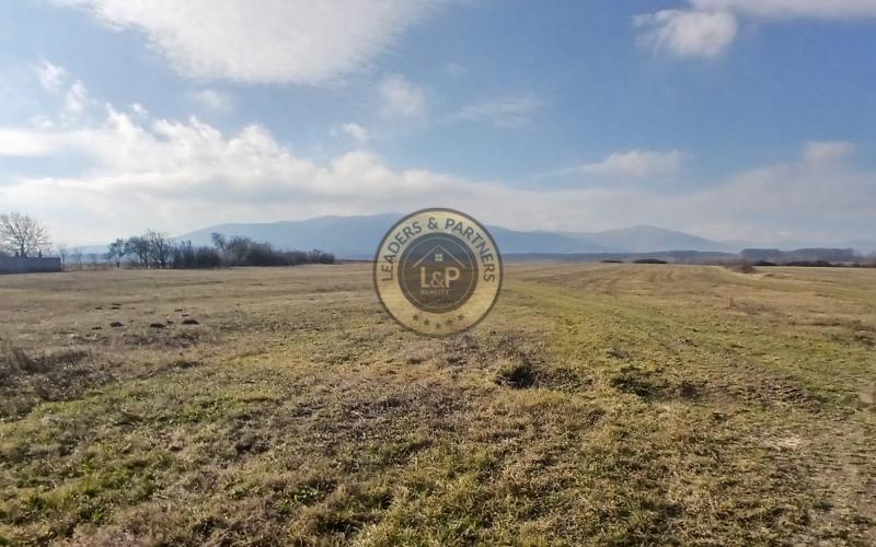 Na predaj - investičný pozemok v obci Sečovská Polianka