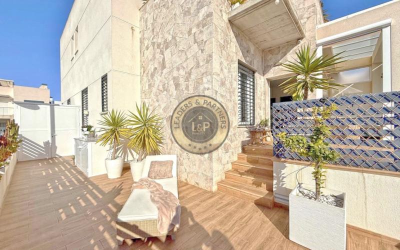 Luxusný dom 4+kk Torrevieja-Aguas Nuevas, Španielsko