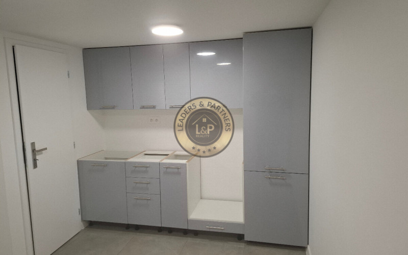 Chata Zlaté piesky, rozloha 250 m2 (50 metrov od jazera)