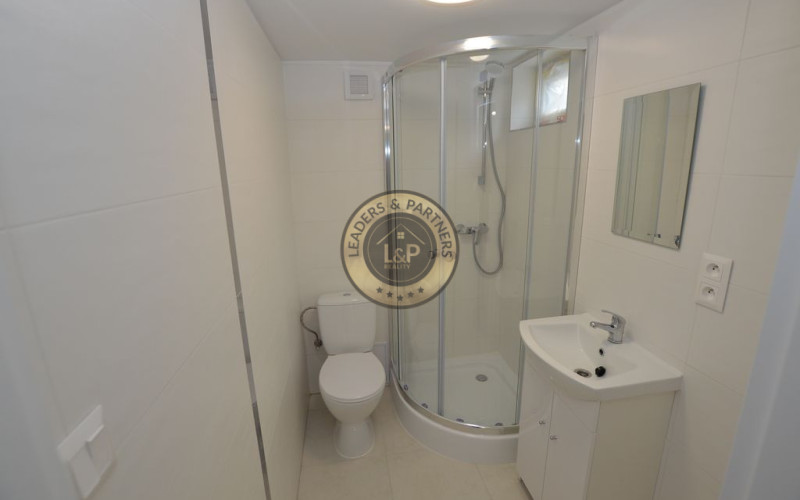 Chata Zlaté piesky, rozloha 250 m2 (50 metrov od jazera)