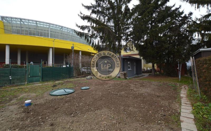 Chata Zlaté piesky, rozloha 250 m2 (50 metrov od jazera)