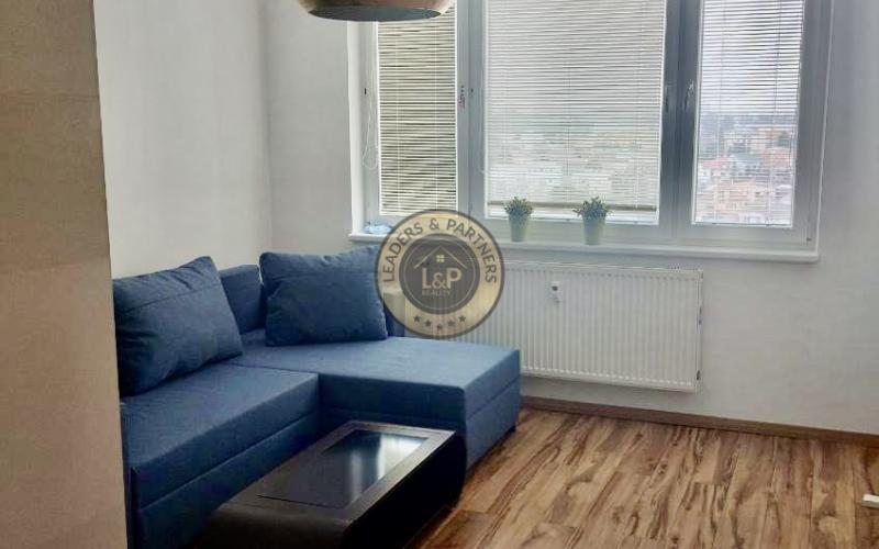 Na prenájom 3-izbový byt na Jiráskovej ulici