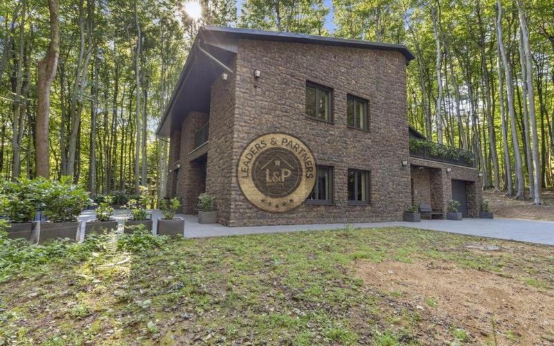 Na predaj luxusná vila  rekreačnej oblasti Modra  Piesok