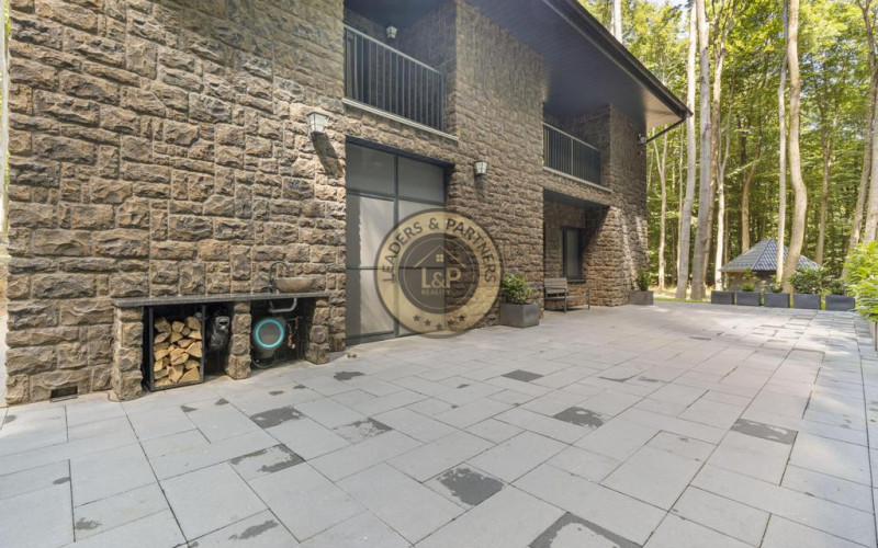 Na predaj luxusná vila  rekreačnej oblasti Modra  Piesok