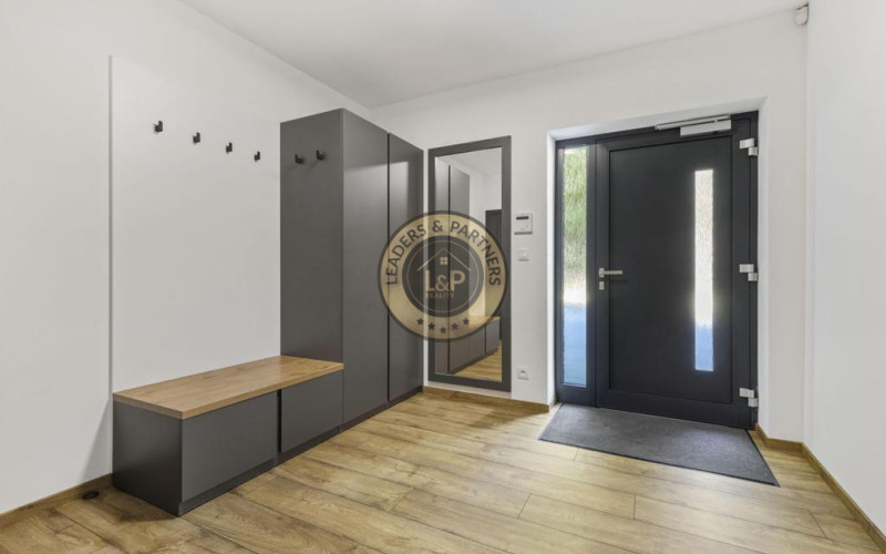 Na predaj luxusná vila  rekreačnej oblasti Modra  Piesok