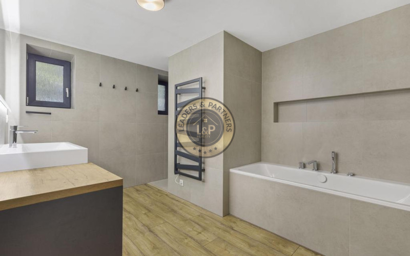 Na predaj luxusná vila  rekreačnej oblasti Modra  Piesok