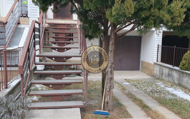 PREDAJ: 2 poschodový rodinný dom s garážou Poprad - Veľká