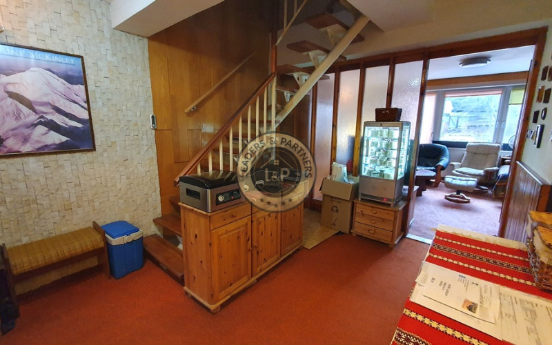 PREDAJ: 2 poschodový rodinný dom s garážou Poprad - Veľká