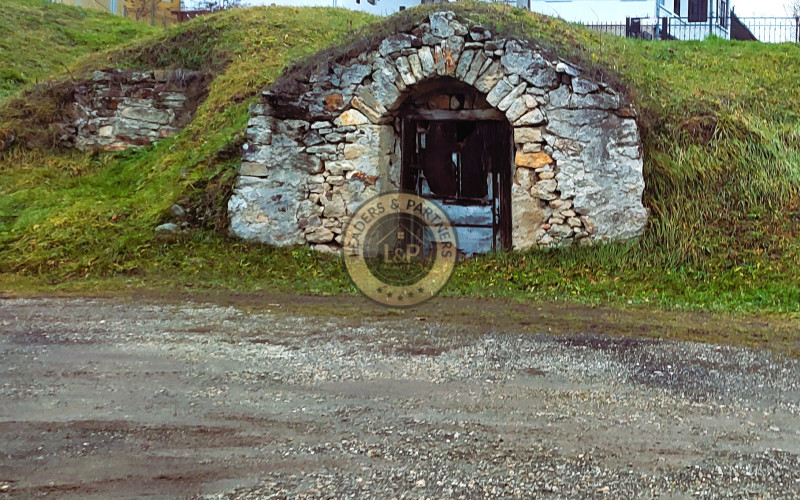 Jedinečný  rodinný dom v blízko Košíc, obec Füzérradvány.