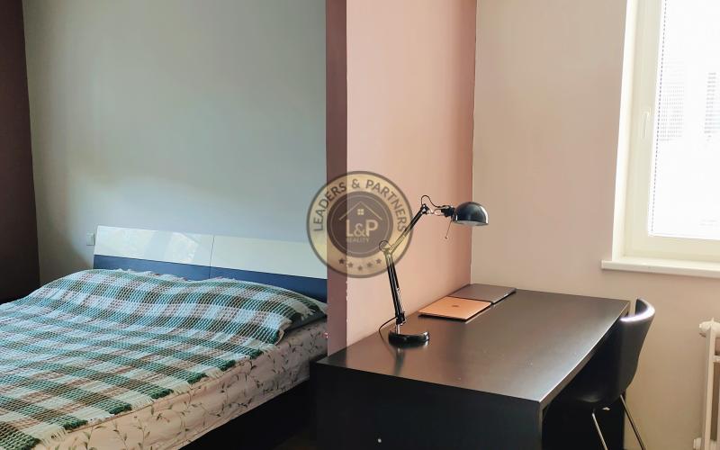 Priestranný 2-izbový byt, Dúbravka - ulica M.Sch. Trnavského