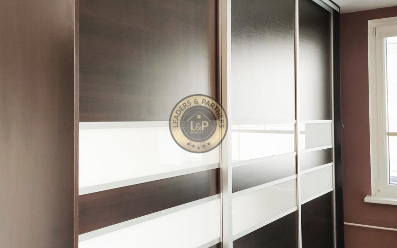 Priestranný 2-izbový byt, Dúbravka - ulica M.Sch. Trnavského