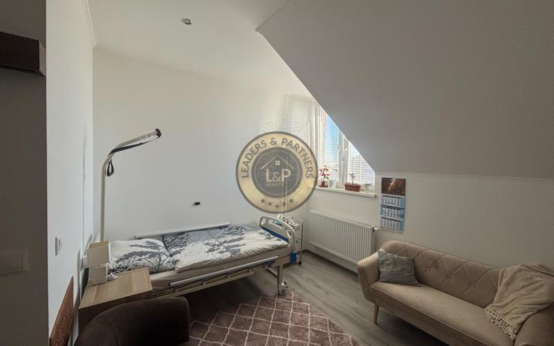 NA PREDAJ 1 IZBOVÝ BYT PRE SENIOROV