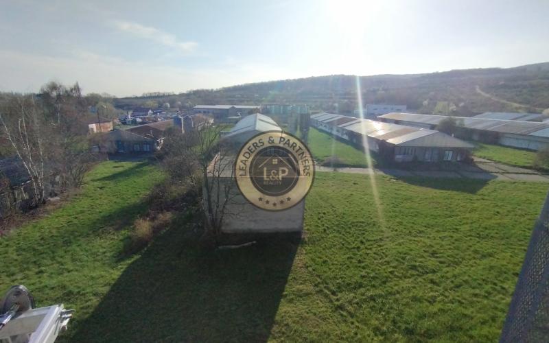 Na predaj areál v priemyselnej lokalite vo Svätom Jure s rozlohou 24287 m2