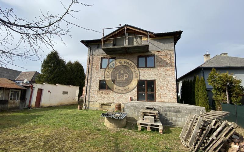 NA PREDAJ - Rodinný dom 6izbový - Chminianska Nová Ves