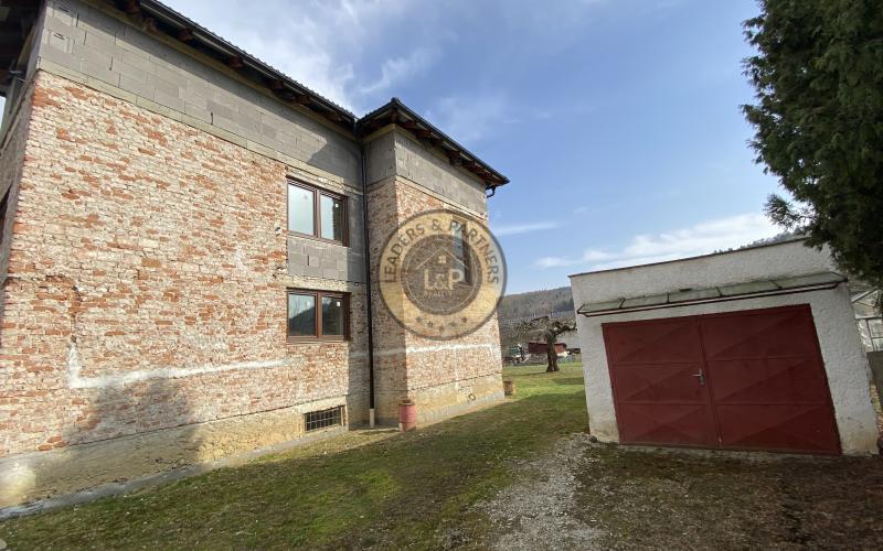 NA PREDAJ - Rodinný dom 6izbový - Chminianska Nová Ves