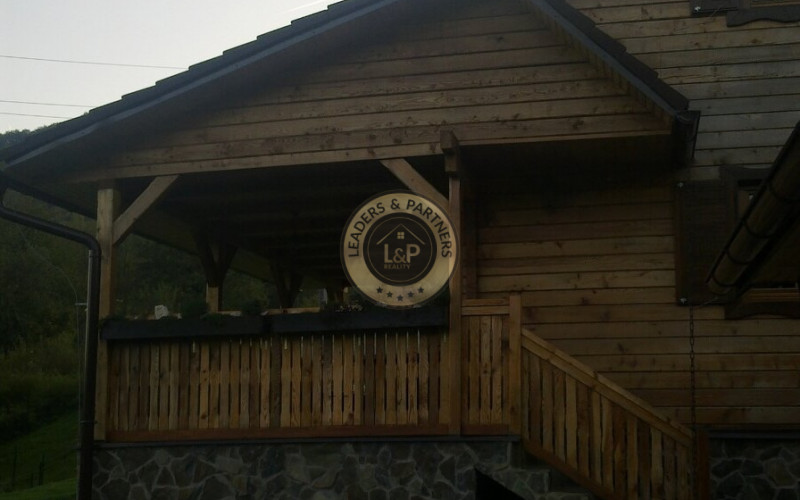 Na predaj - ZRUBOVÁ REKREAČNÁ CHATA v Regetovke