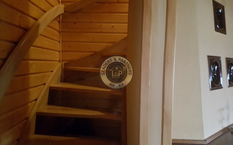 Na predaj - ZRUBOVÁ REKREAČNÁ CHATA v Regetovke