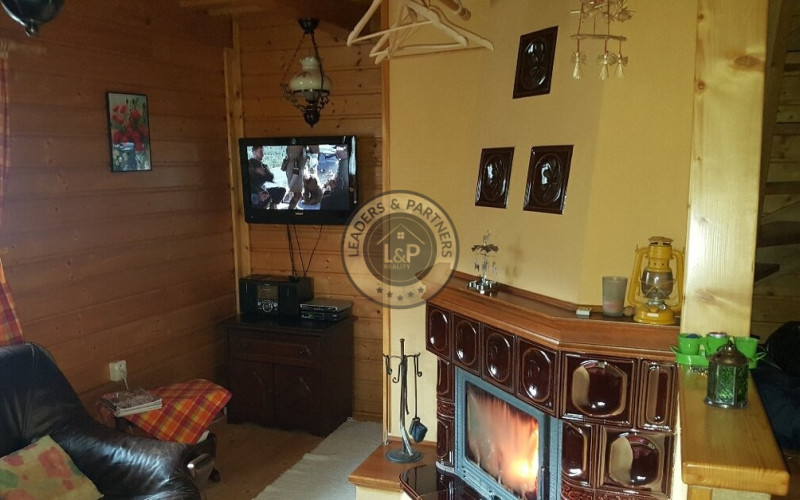 Na predaj - ZRUBOVÁ REKREAČNÁ CHATA v Regetovke