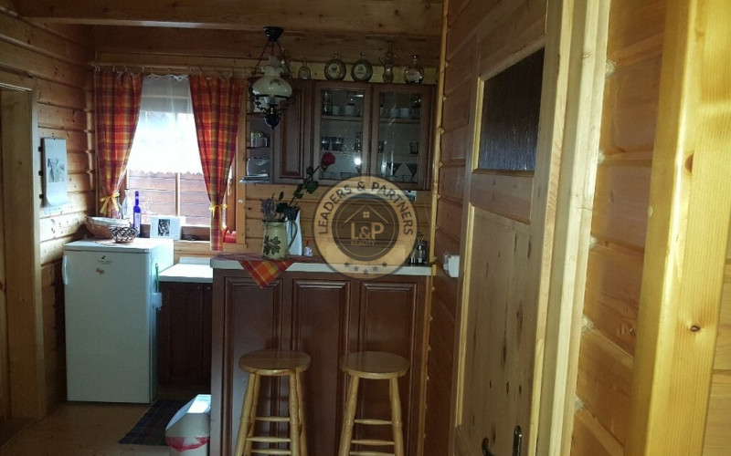 Na predaj - ZRUBOVÁ REKREAČNÁ CHATA v Regetovke