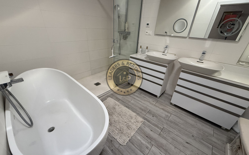 Na predaj luxusný rodinný dom v Senici