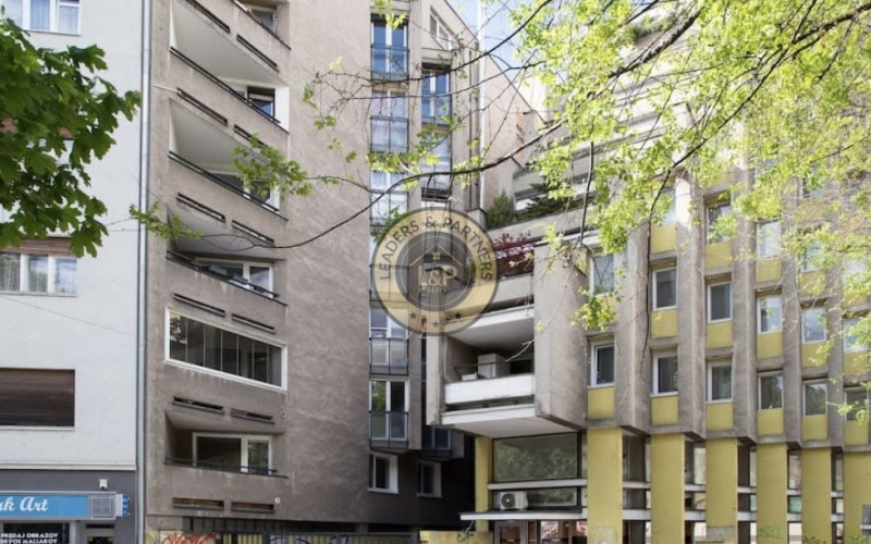 Veľký 3- izbový byt v centre