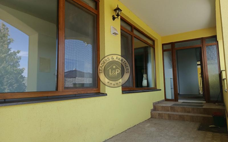 Priestranný 6 - izbový rodinný dom vo Veľkých Ripňanoch