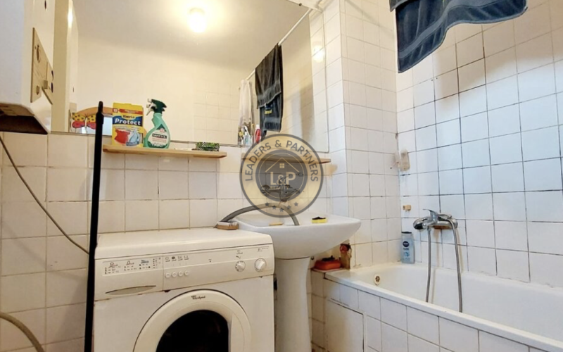 Veľkometrážny 1-izbový byt na prenájom - Staré Mesto