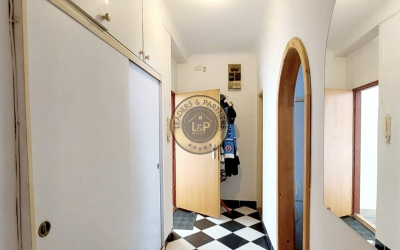 Veľkometrážny 1-izbový byt na prenájom - Staré Mesto