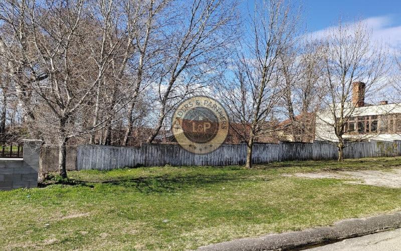 Na predaj 2 pozemky vhodné na výstavbu RD v obci Čáry