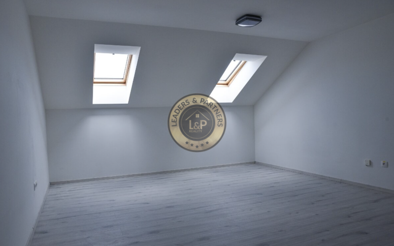 PREDAJ - priestranný 2-izbový BYT - prevedenie ŠTANDART