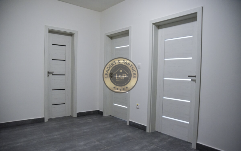 PREDAJ - priestranný 2-izbový BYT - prevedenie ŠTANDART