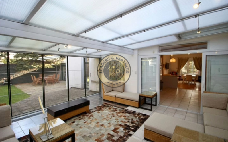 Prenájom 8i dom,Nové Mesto,sauna,zimná záhrada,6xparking