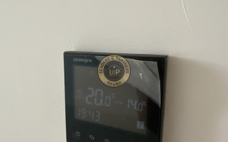 PREDAJ - priestranný 2-izbový BYT - prevedenie ŠTANDART