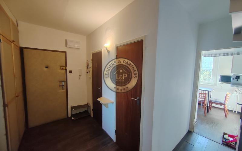 3 izbový byt v Bratislave-Dúbravka-Sekurisova ul., loggia