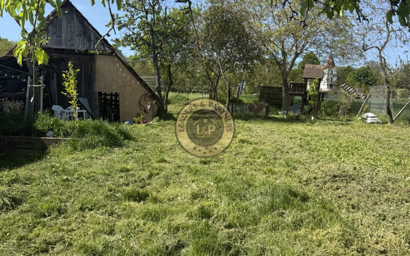 Na predaj starší rodinný dom v obci Tepličky  okr. Hlohovec