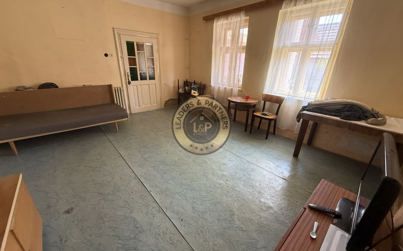 Na predaj starší rodinný dom v obci Tepličky  okr. Hlohovec