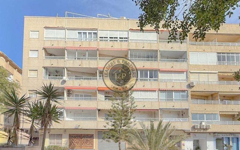 Apartmán 4+1 s terasou Torrevieja-Španielsko