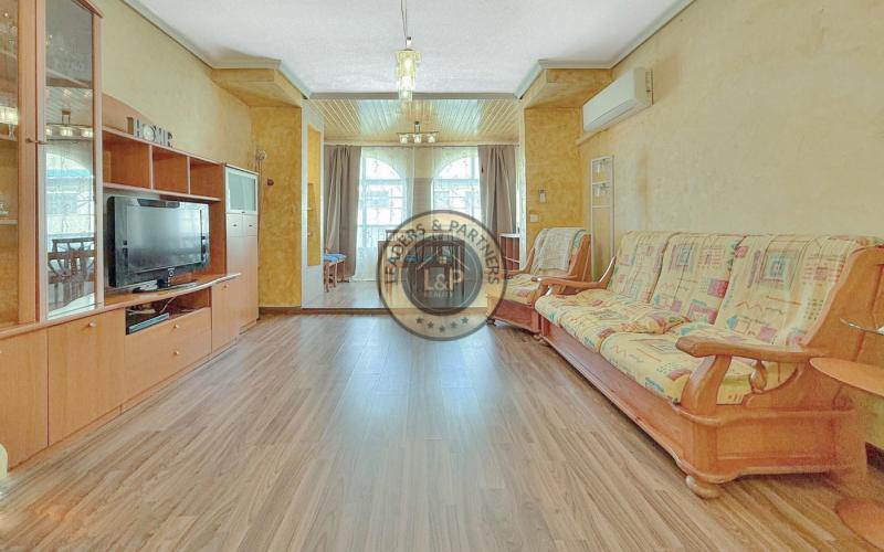 Apartmán 4+1 s terasou Torrevieja-Španielsko