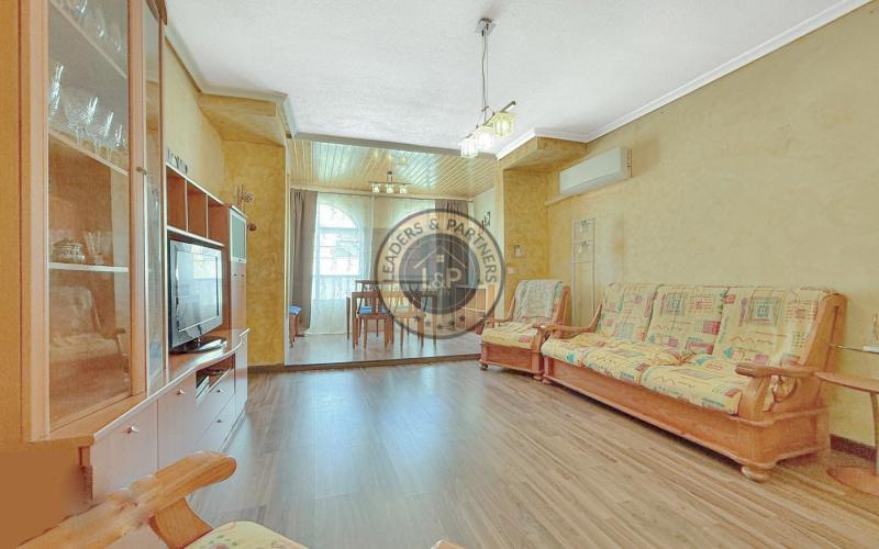 Apartmán 4+1 s terasou Torrevieja-Španielsko