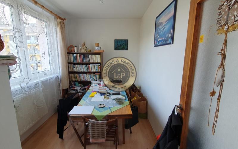 PREDAJ: 4 izbový byt s loggiou 80 m2 Svit ul. kpt. Nálepku