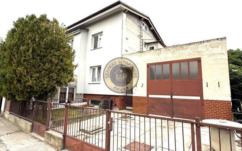 Na predaj 2-podlažný rodinný dom v obci Červeník