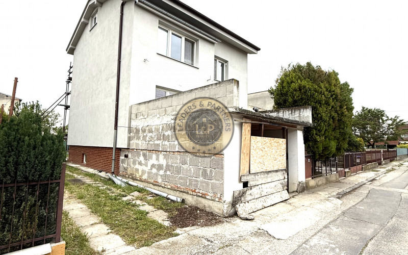 Na predaj 2-podlažný rodinný dom v obci Červeník