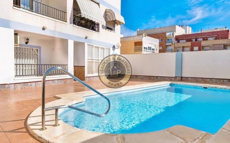 Apartmán 3+kk s bazénom Torrevieja-La Mata, Španielsko